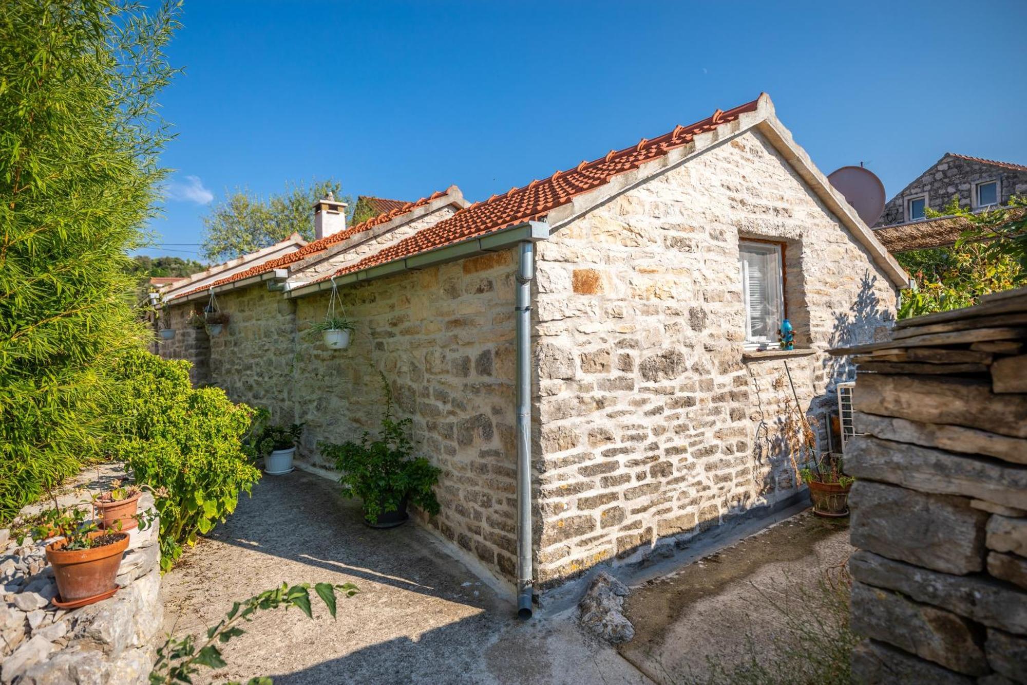 Appartamento Stone House Harmony Zrnovo Camera foto