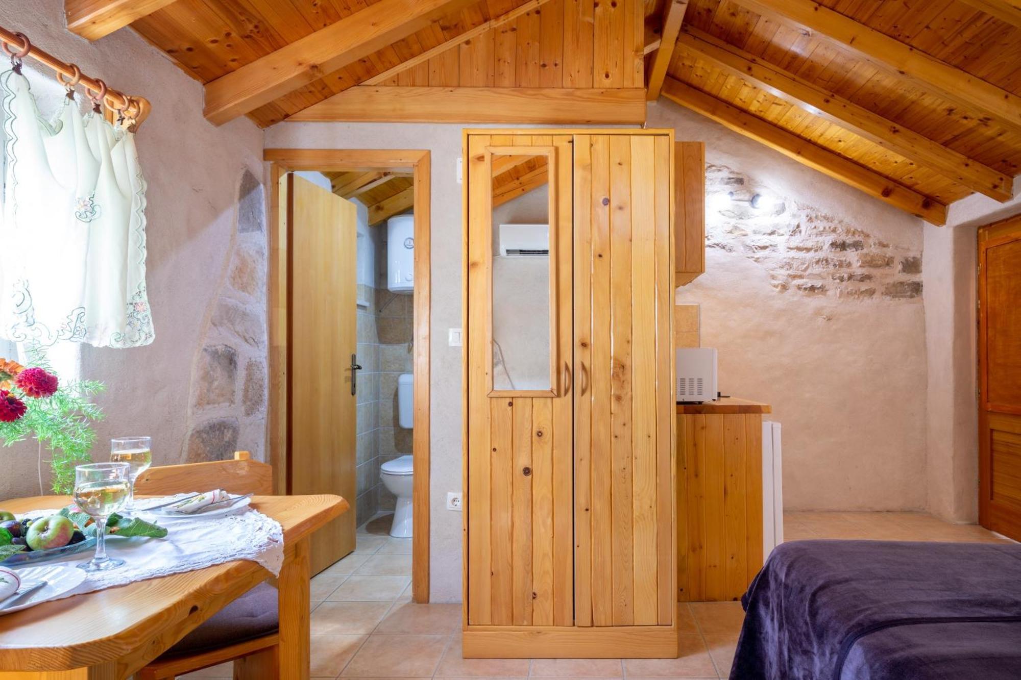 Appartamento Stone House Harmony Zrnovo Camera foto